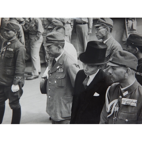 539 - WWII: A Quantity of B&W Photographs showing the signing of the surrender by the Japanese aboard the ... 