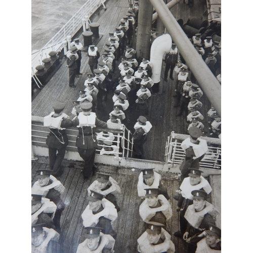 541 - WWII: A Collection of B&W Naval Photographs showing the 50 boat armada that went to Dunkirk, Life in... 