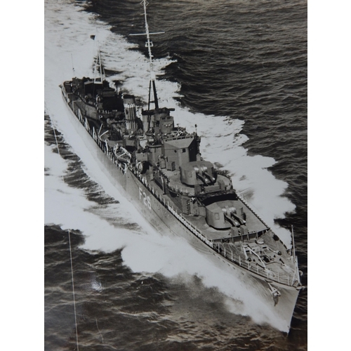 541 - WWII: A Collection of B&W Naval Photographs showing the 50 boat armada that went to Dunkirk, Life in... 