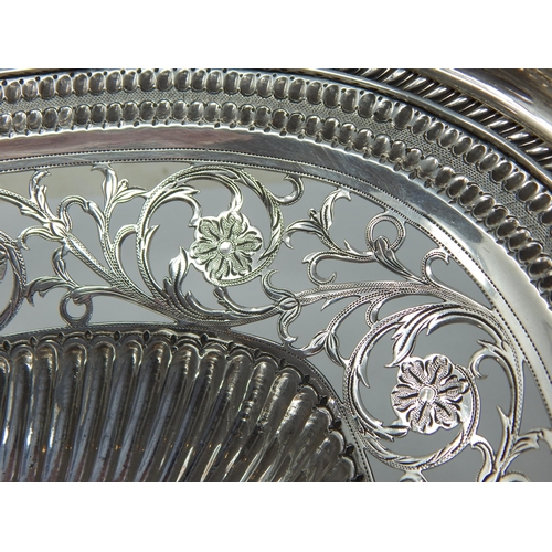 103 - Large George III silver fruit basket, circa 1810, Weight 906g (29.13oz) Only Lion Passant Mark