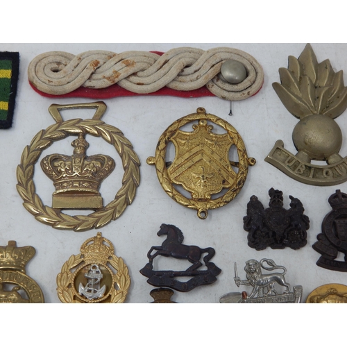 600 - Military Badges Including: British Lancers (Death or Glory), Herefordshire Infantry, The Devonshire ... 