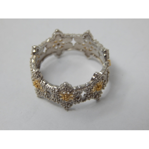 272 - A New Sterling Silver & Gilt Filigree Design Band Ring: Size M