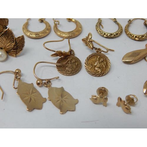 222 - 7 x Pairs of 9ct Gold Earrings: Gross weight 8.55g