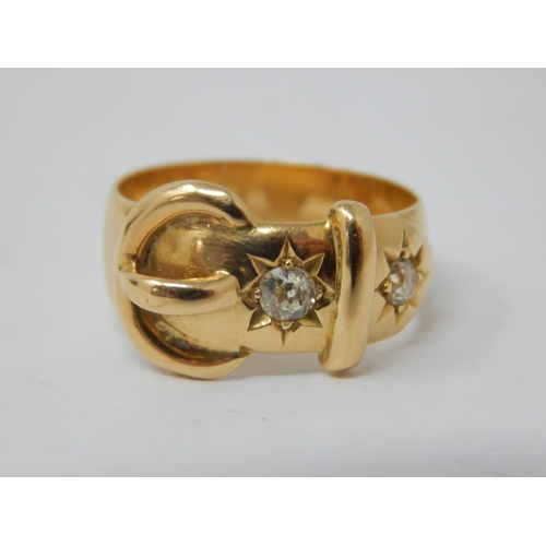 309 - 18ct Yellow Gold Buckle Ring Hallmarked Birmingham 1915: Ring Size P: Weight 7.74g