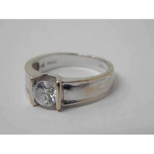 314 - 14ct White Gold Gem Set Ring: Size H: gross weight 3.20g