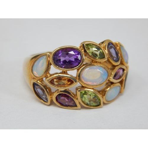 328 - 9ct Yellow Gold Gem Set Ring: Size M: gross weight 4.51g: Presented in Ring Box