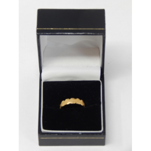 336 - 9ct Yellow Gold Ring: Size I: gross weight 1.83g: Presented in Ring Box