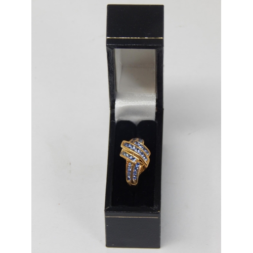 338 - 9ct Yellow Gold Gem Set Ring: Size L/M: gross weight 2.57g: Presented in Ring Box