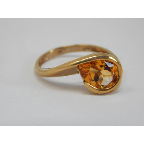 350 - 9ct Yellow Gold Gem Set Ring: Size L: gross weight 2.47g: Presented in Ring Box