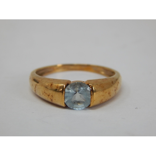 355 - 9ct Yellow Gold Gem Set Ring: Size N: gross weight 2.52g: Presented in Ring Box