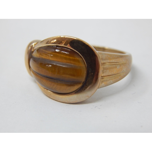 359 - 9ct Yellow Gold Tigers Eye Set Ring: Size M: gross weight 3.79g: Presented in Ring Box