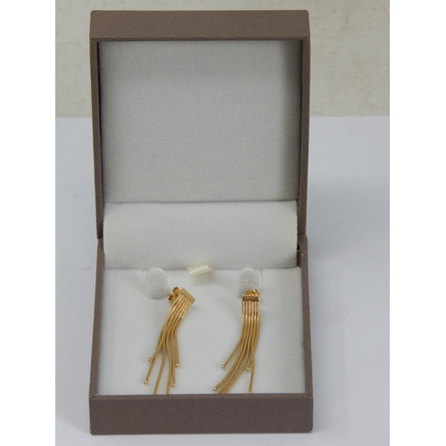 376 - A pair of 9ct Yellow Gold Earrings: Weight 4.04g: Presented in Box