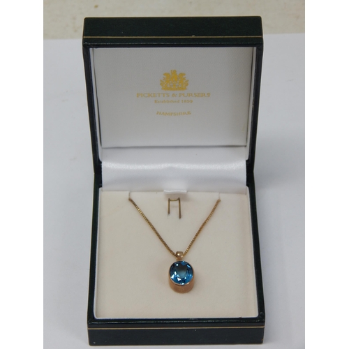 379 - 9ct Yellow Gold Gem Set Pendant Necklace: (46cm) Gross weight 4.83g In Presentation Case