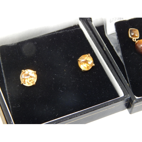 382 - 6 x Pairs of 9ct Gold Gem Set Earrings in Presentation Cases