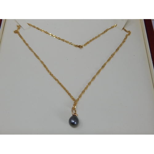 383 - 18ct Yellow Gold Tahitian Pearl Pendant on 9ct Yellow Gold Chain (46cm) in Fitted Presentation Case