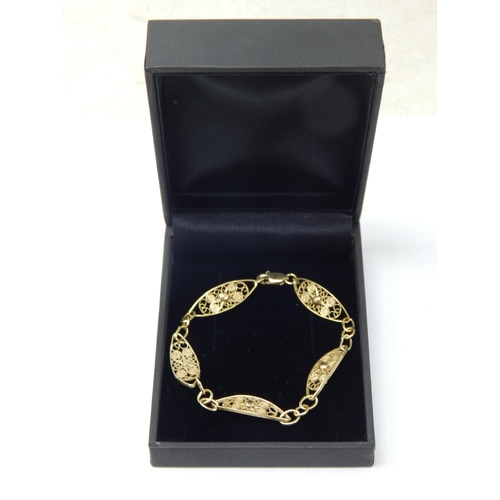 388 - 14ct Yellow Gold Filigree Bracelet: Length 16.5cm: Weight 6.62g: In Presentation Box