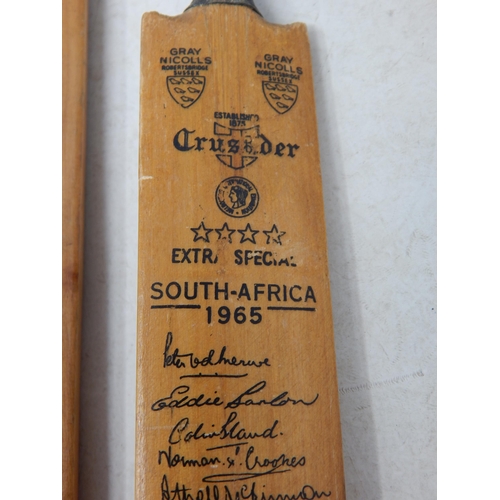 577 - Vintage Miniature Slazenger Cricket Bat Signed in Ink by The Middlesex Team together with a further ... 