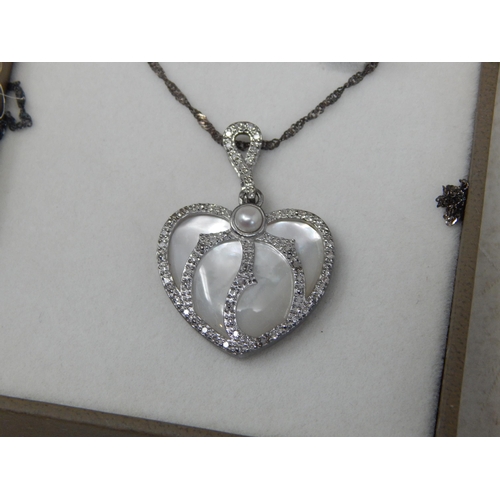 427 - 5 x Sterling Silver Pendant Necklaces in Presentation Case