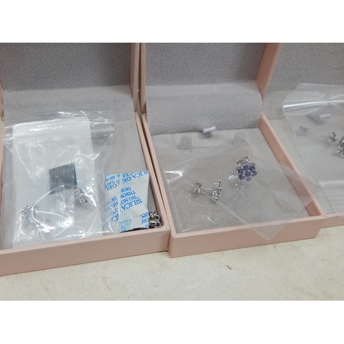 432 - 8 x Pairs of Sterling Silver Earrings in presentation Cases