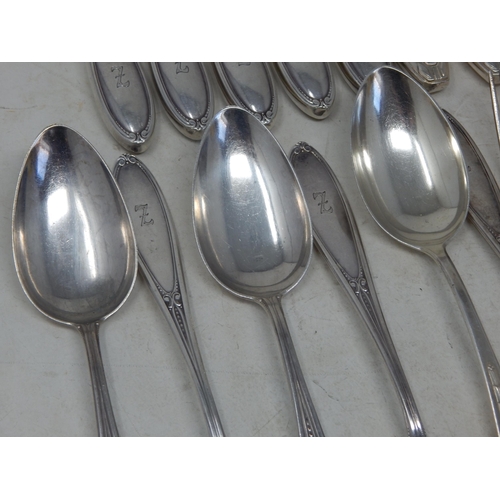 116 - A Quantity of 800 Standard Silver Flatware Comprising Dinner Forks, Tablespoons & Dinner Knives: Gro... 