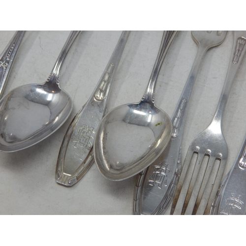 116 - A Quantity of 800 Standard Silver Flatware Comprising Dinner Forks, Tablespoons & Dinner Knives: Gro... 