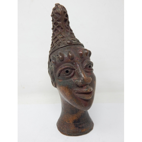 622 - Benin Bronze Head, West Africa: Height 19cm