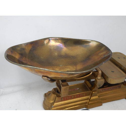 632 - A Good Set of Bush & Hall Scales with Brass Pan & Set of Weights 8lb - 1/2lb