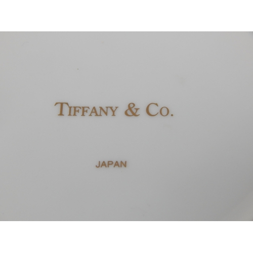 642 - TIFFANY & CO, Circular Lidded Pot Depicting Countries of the world: Measures 9.8cm diameter