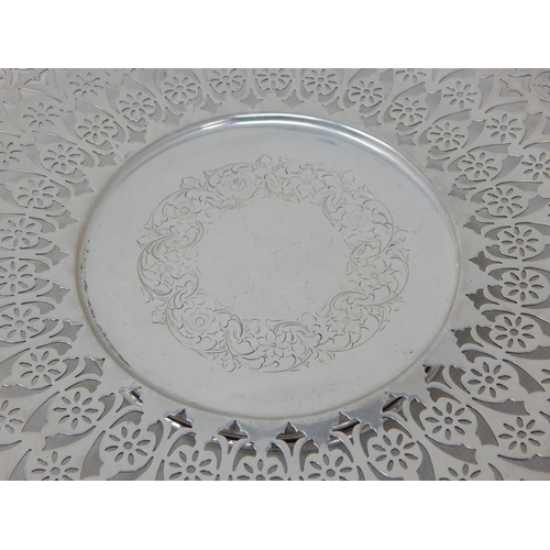 141 - Sterling Silver Pierced Cake Stand: 24cm Diameter: Weight 258g