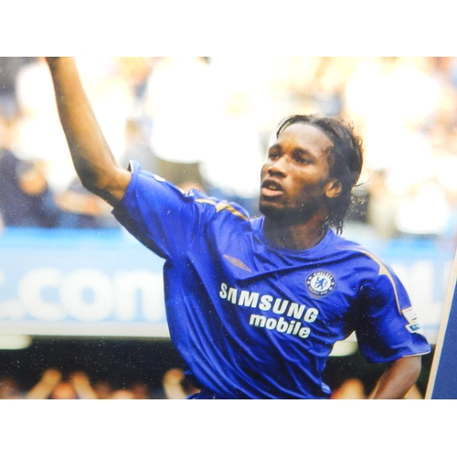 651 - CHELSEA F.C: Signed Card Below Photograph: Framed & Glazed Measuring 51.5cm x 41.5cm