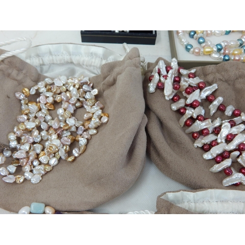 440 - A Collection of Freshwater Pearl Necklaces & Bracelets: All in Pouches or Boxes (lot)