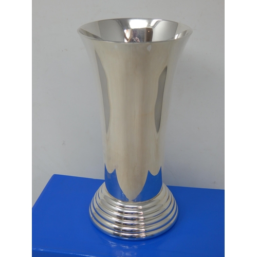 704 - GARRARD: Silver Beaker of Tapering Form on a Stepped Base: Hallmarked London 1997 by Garrard: Height... 