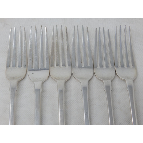 727 - Set of 6 Victorian Silver Dessert Forks Hallmarked London 1848 by Charles Boyton: Length 17cm: Weigh... 