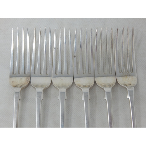 730 - Set of 6 Victorian Silver Dessert Forks Hallmarked London 1856: Length 17.5cm: Weight 222g