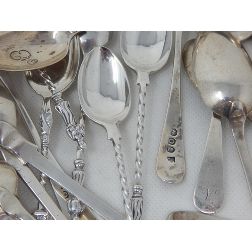 783 - A Quantity of George III & Later Silver Spoons Including Irish, Scottish Provincial & English: Vario... 