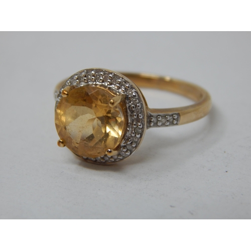 193 - 9ct Yellow Gold Gem Set Ring: Size O: Gross weight 3.25g