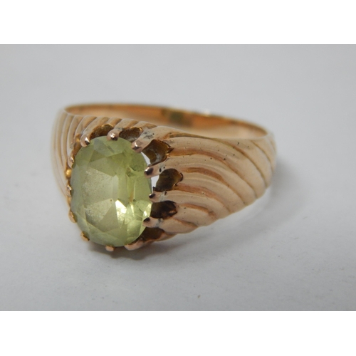 194 - 9ct Yellow Gold Gem Set Ring: Size L: Gross weight 4.82g