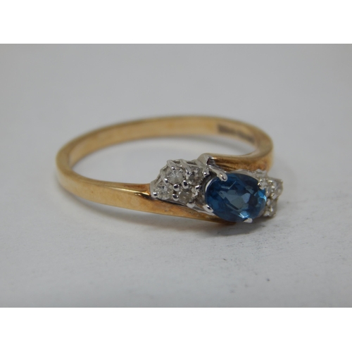 291 - 9ct Yellow Gold Gem Set Ring: Size N: Gross weight 1.92g