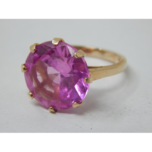 292 - 9ct Yellow Gold Gem Set Ring: Size M: Gross weight 4.94g