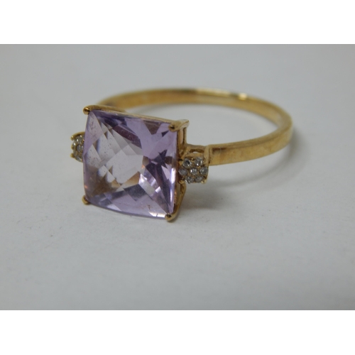 448 - 9ct Yellow Gold Gem Set Ring: Size N: Gross weight 2.09g