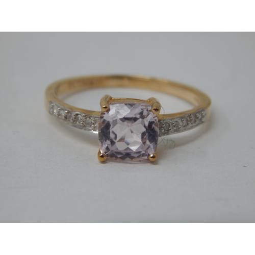 663 - 9ct Yellow Gold Gem Set Ring: Size O: Gross weight 2.32g