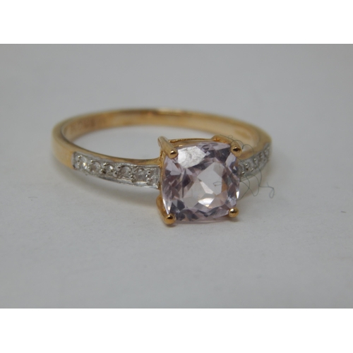 663 - 9ct Yellow Gold Gem Set Ring: Size O: Gross weight 2.32g