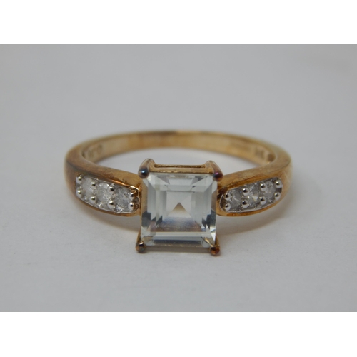 673 - 9ct Yellow Gold Gem Set Ring: Size O: Gross weight 2.63g