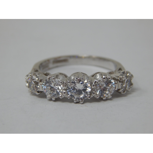 685 - 9ct White Gold Gem Set Ring: Size O: Gross weight 4.25g