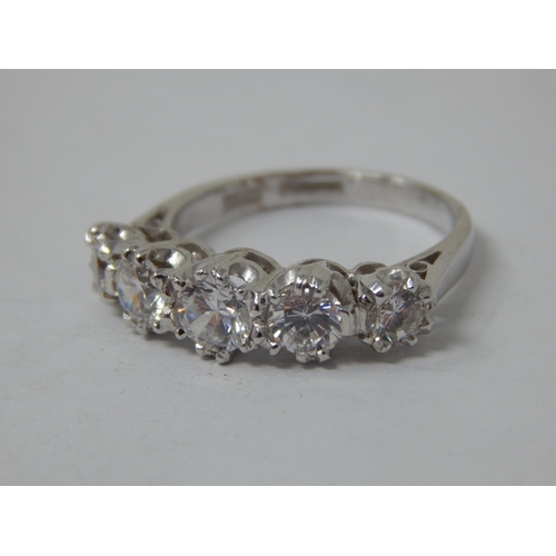 685 - 9ct White Gold Gem Set Ring: Size O: Gross weight 4.25g