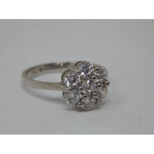 688 - 9ct White Gold Gem Set Ring: Size N: Gross weight 2.65g