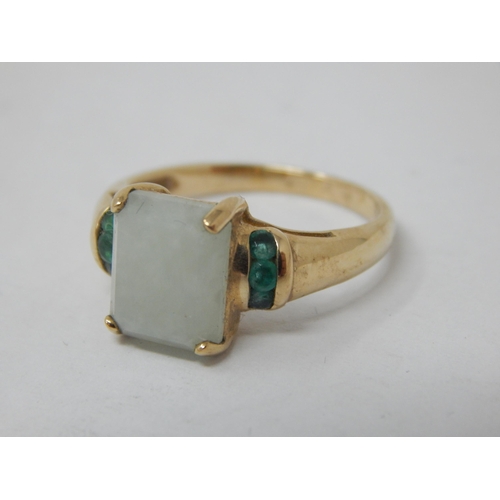 853 - 9ct Yellow Gold Gem Set Ring: Size O: Gross weight 3.65g