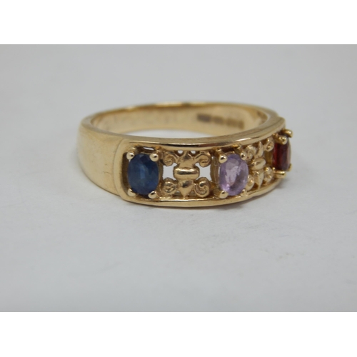 858 - 9ct Yellow Gold Gem Set Ring: Size N: gross weight 3.70g