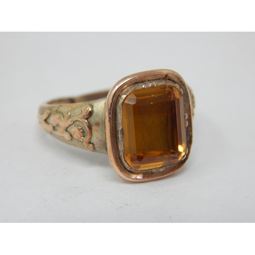 862 - 9ct Yellow Gold Gem Set Ring: Size L: gross weight 4.34g