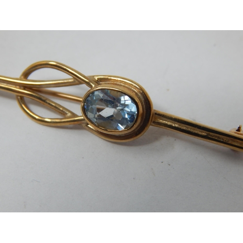 879 - 9ct Yellow Gold Gem Set Bar Brooch: Width 5cm: Gross weight 3.21g